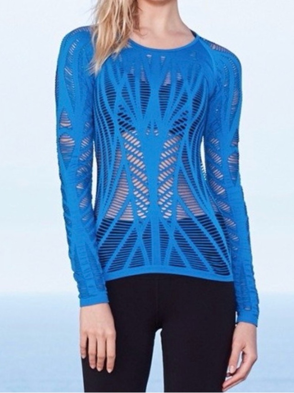 ALO Yoga Wanderer Cutout Athletic Workout Top